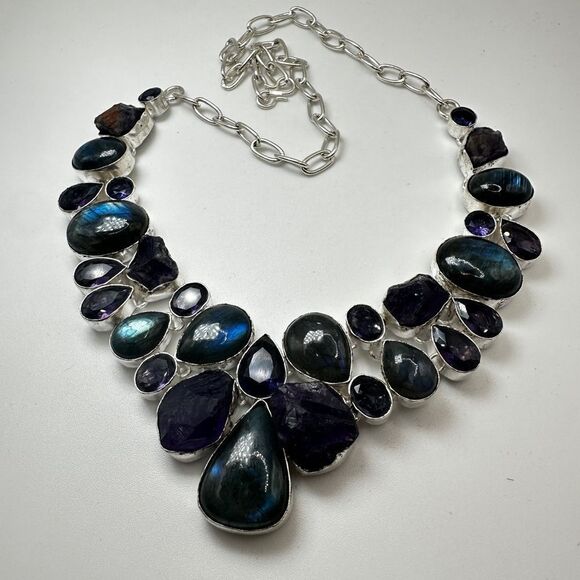 18" Labradorite, Amethyst, and Iolite in silver tone bib-style necklace! - Picture 6 of 13